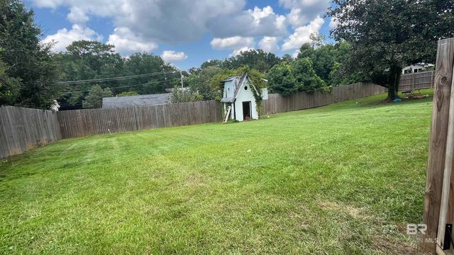 703 Bellangee Avenue, Fairhope, AL 36532