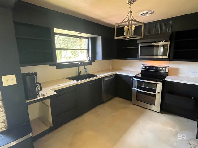 703 Bellangee Avenue, Fairhope, AL 36532