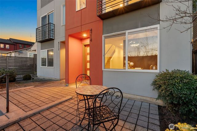 4714 Delridge Way SW, Seattle, WA 98106