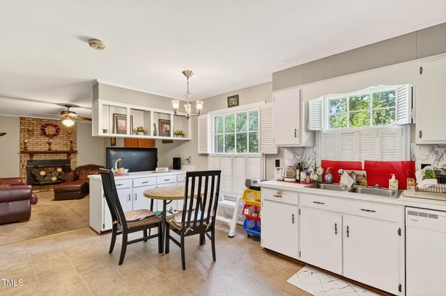 1515 Nicklaus Drive, Fayetteville, NC 28303