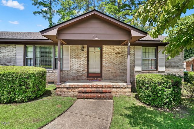 1515 Nicklaus Drive, Fayetteville, NC 28303