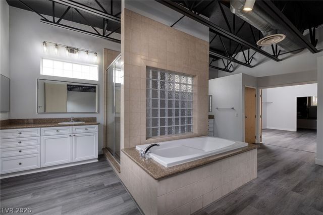 5651 Deer Creek Falls Court, Las Vegas, NV 89118
