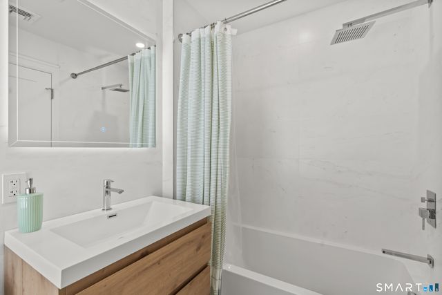 8 Farley Street B, Greenwich, CT 06830