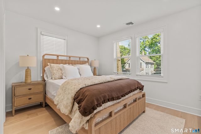 8 Farley Street B, Greenwich, CT 06830