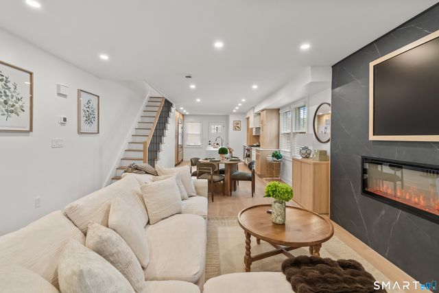 8 Farley Street B, Greenwich, CT 06830