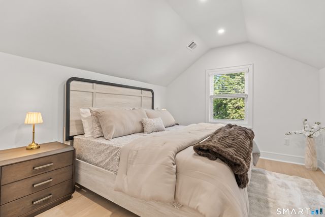 8 Farley Street B, Greenwich, CT 06830