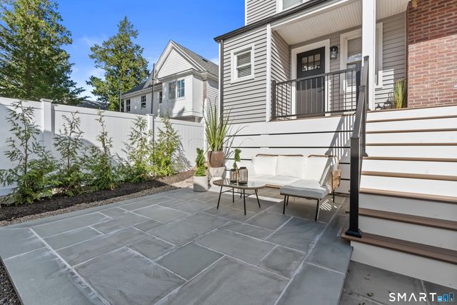 8 Farley Street B, Greenwich, CT 06830