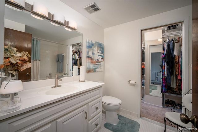 20937 Sherman Avenue, Southfield, MI 48033