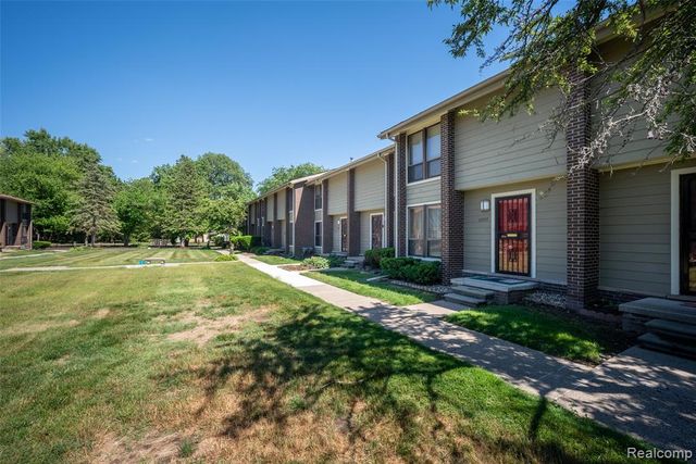 20937 Sherman Avenue, Southfield, MI 48033