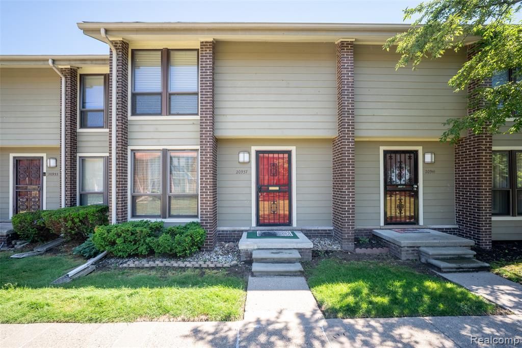 20937 Sherman Avenue, Southfield, MI 48033