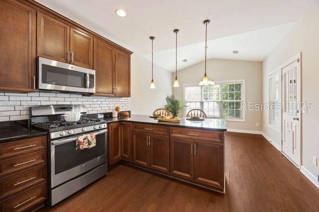 237 Grand Ct S, Bluffton, SC 29910