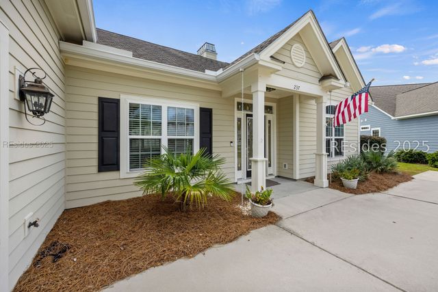 237 Grand Ct S, Bluffton, SC 29910