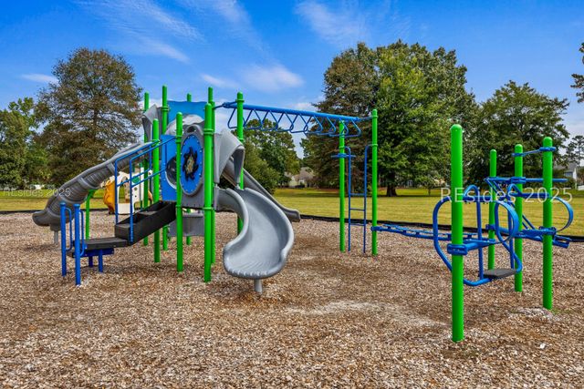 237 Grand Ct S, Bluffton, SC 29910