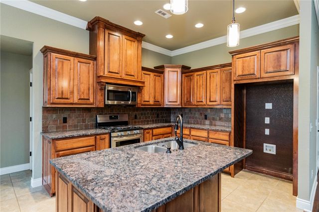 8141 Buona Sera Street, Springdale, AR 72762