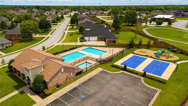 8141 Buona Sera Street, Springdale, AR 72762