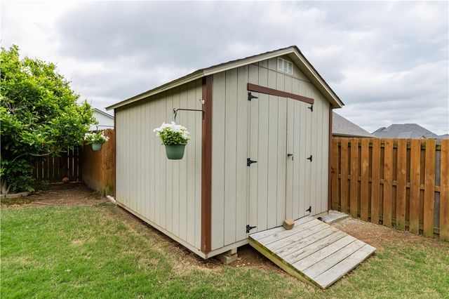 8141 Buona Sera Street, Springdale, AR 72762