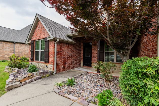 8141 Buona Sera Street, Springdale, AR 72762