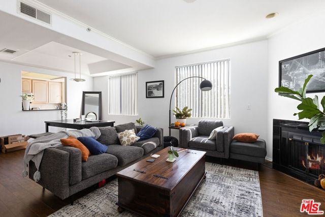 1951 Glendon Avenue, Los Angeles, CA 90025