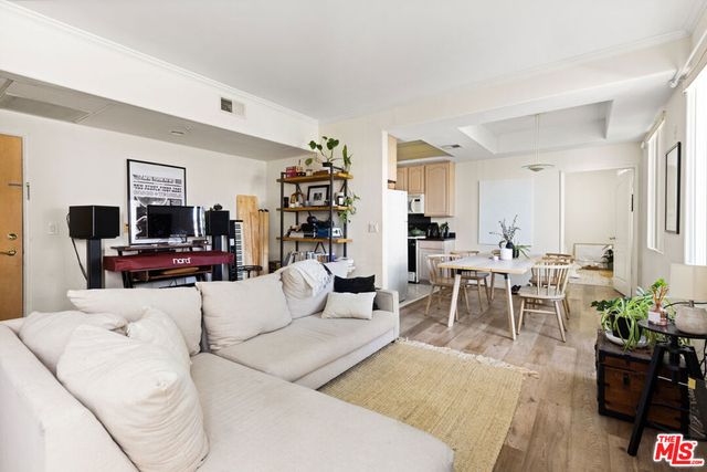 1951 Glendon Avenue, Los Angeles, CA 90025