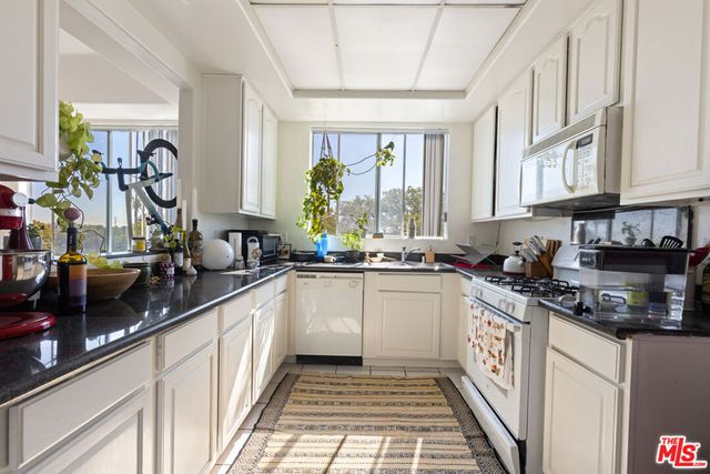 1951 Glendon Avenue, Los Angeles, CA 90025