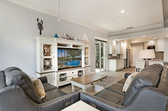 1200 Ligurian Road, Palm Beach Gardens, FL 33410