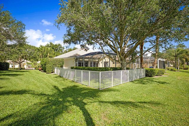 1200 Ligurian Road, Palm Beach Gardens, FL 33410