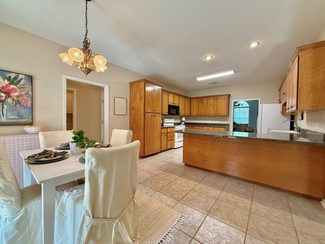 12268 County Road 41, Hartford, AL 36344