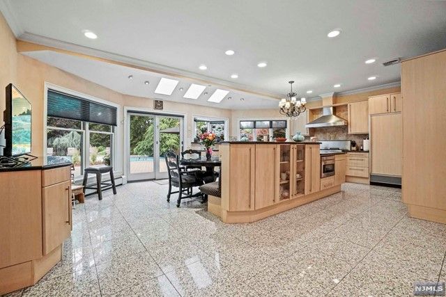 163 Dewolf Road, Old Tappan, NJ 07675