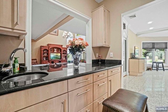 163 Dewolf Road, Old Tappan, NJ 07675