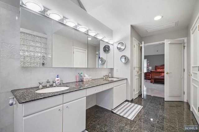 163 Dewolf Road, Old Tappan, NJ 07675