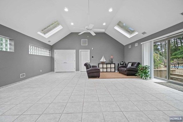 163 Dewolf Road, Old Tappan, NJ 07675