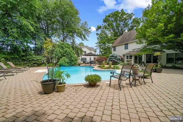 163 Dewolf Road, Old Tappan, NJ 07675