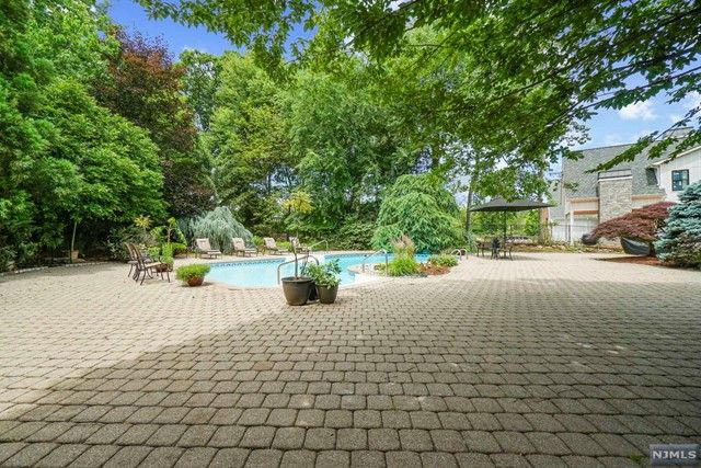 163 Dewolf Road, Old Tappan, NJ 07675