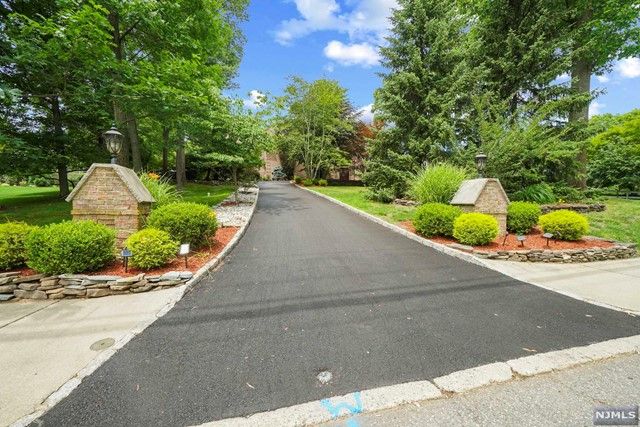 163 Dewolf Road, Old Tappan, NJ 07675