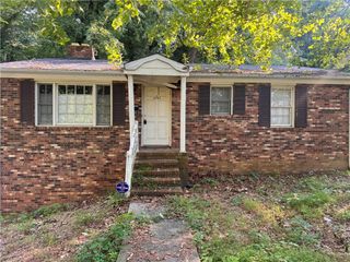 3260 Robinhood Road, Winston-salem, NC 27106