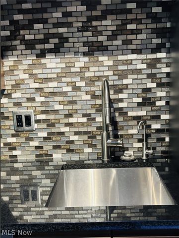 11850 Edgewater Drive 701, Lakewood, OH 44107