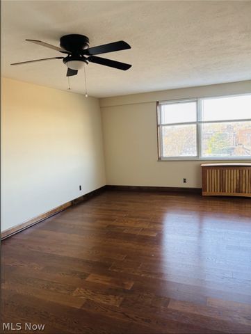 11850 Edgewater Drive 701, Lakewood, OH 44107