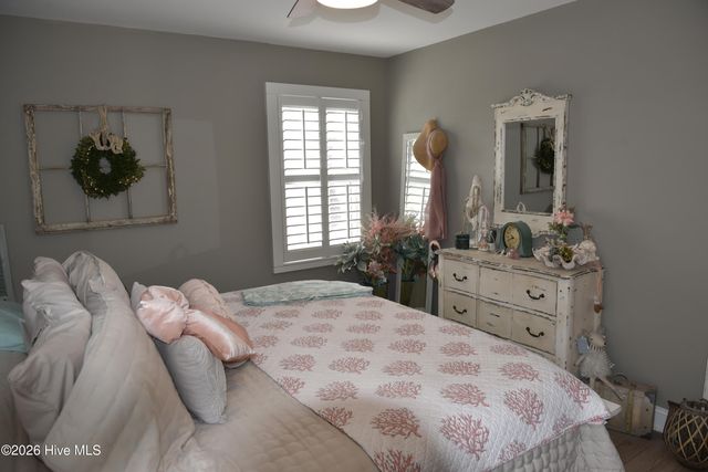 134 Janell Lane S, Emerald Isle, NC 28594