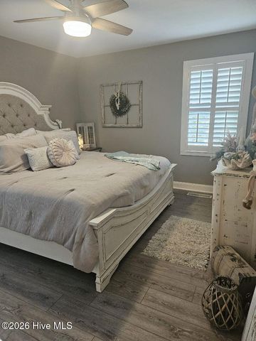 134 Janell Lane S, Emerald Isle, NC 28594