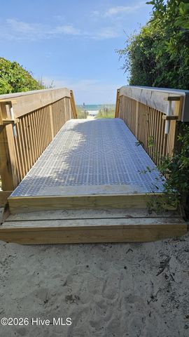 134 Janell Lane S, Emerald Isle, NC 28594