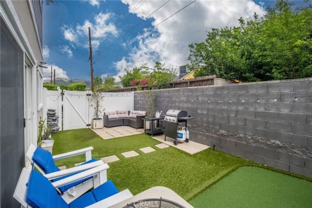 13412 N Manzanillo, Sylmar, CA 91342
