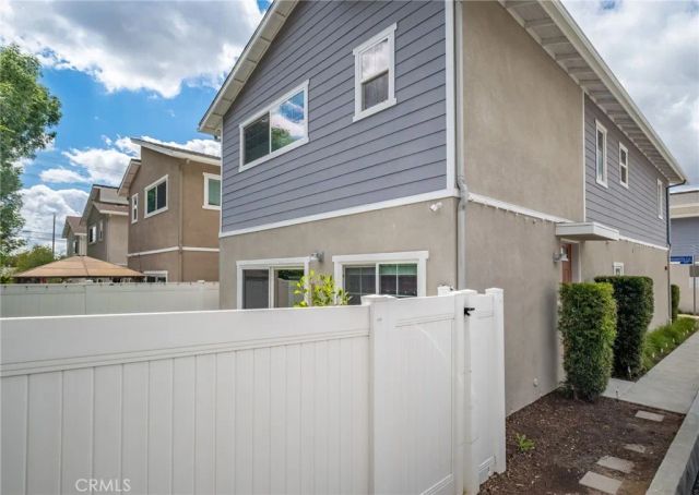 13412 N Manzanillo, Sylmar, CA 91342