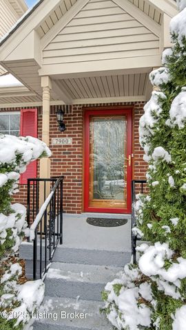 7900 Ridgehurst Pl, Louisville, KY 40299