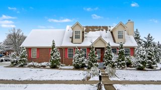 7900 Ridgehurst Pl, Louisville, KY 40299
