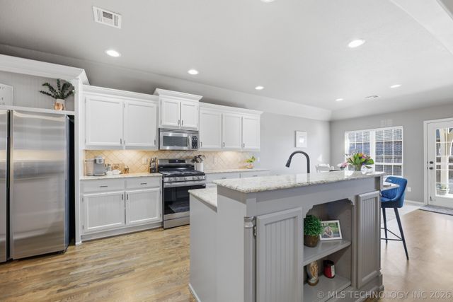 16438 E 49th Street, Tulsa, OK 74134