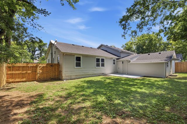 214 Rushwood Dr, Murfreesboro, TN 37130