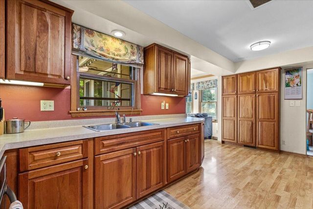 N83W14201 Menomonee AVENUE, Menomonee Falls, WI 53051