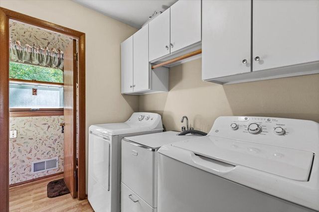 N83W14201 Menomonee AVENUE, Menomonee Falls, WI 53051