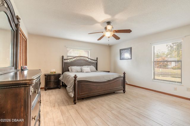 100 Kings Point Court, Daytona Beach, FL 32119