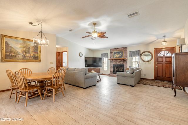 100 Kings Point Court, Daytona Beach, FL 32119